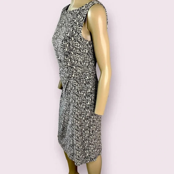 Ann Taylor Sleeveless Ruched Shift Casual Dress Stretch Size 10 Black and White - Picture 3 of 16